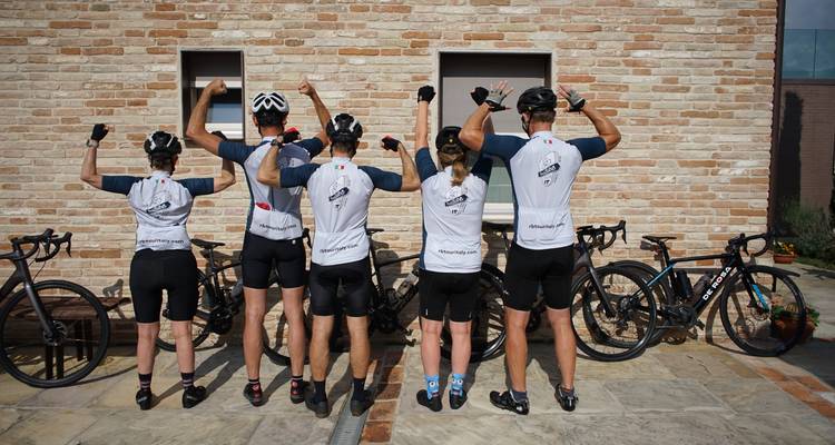 Ruta ciclista de lujo de costa a costa de Italia - Road Bike Tours Italy 8