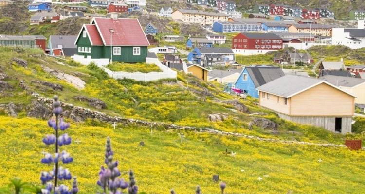 Greenland Summer Explorer - Cruising Under the Midnight Sun - Hurtigruten 1