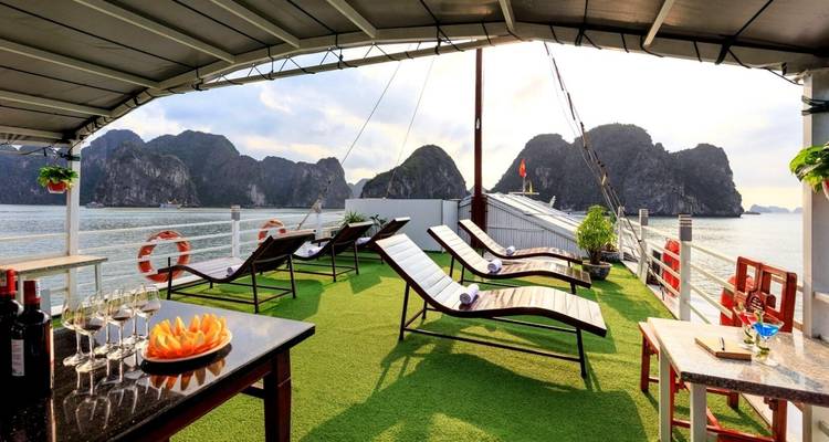 Baie d'Halong - 2 jours et 1 nuit avec croisière 3 étoiles (tout compris) - Old Quarter Travel 2