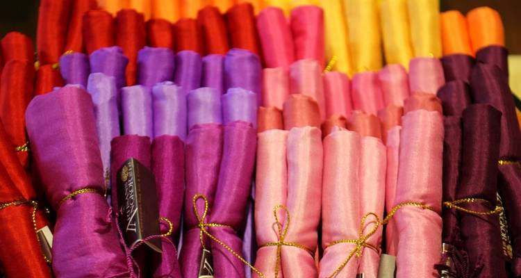 Photo Tour to Southeast Asia's most Beautiful Temples for the Festival of Lights - DIAMIR Erlebnisreisen 9