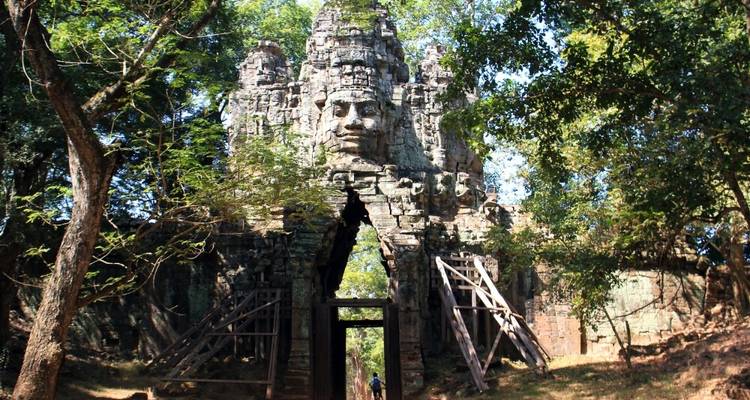 Photo Tour to Southeast Asia's most Beautiful Temples for the Festival of Lights - DIAMIR Erlebnisreisen 10