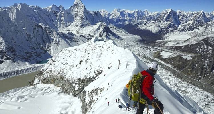 Higher. Further. Wilder. Everest 3-Pass Trek - DIAMIR Erlebnisreisen 9