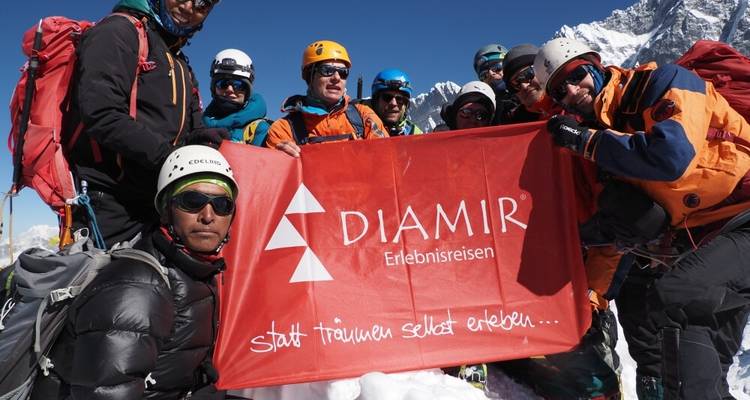 Higher. Further. Wilder. Everest 3-Pass Trek - DIAMIR Erlebnisreisen 3