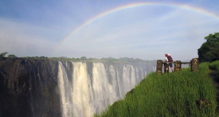 Stalking in the Savannah and in a Dugout Canoe through the Delta - DIAMIR Erlebnisreisen 4