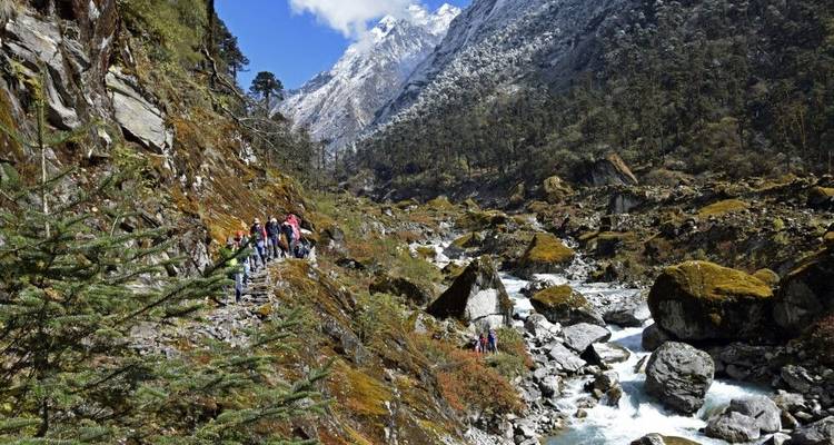 On Quiet Paths to the Highest Trekking Peak Mera Peak - DIAMIR Erlebnisreisen 6
