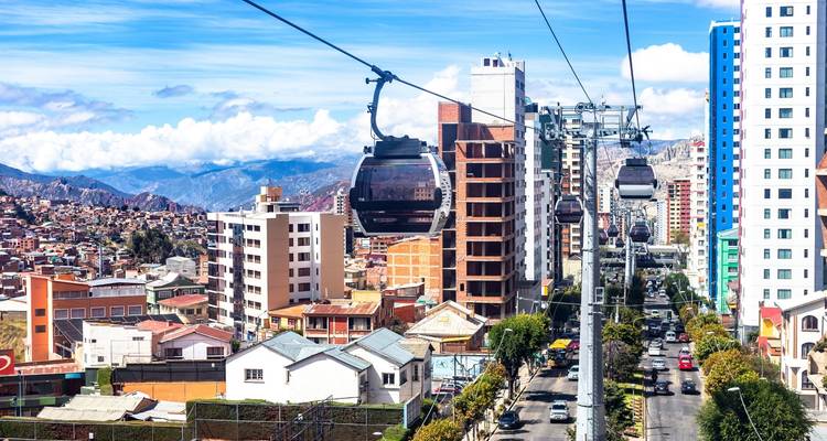 Le meilleur de la Bolivie avec un budget limité : Circuit de 5 jours au départ de Puno - Copacabana, Sun Island, La Paz et les salines d'Uyuni - Peru Trek 4 Good 4