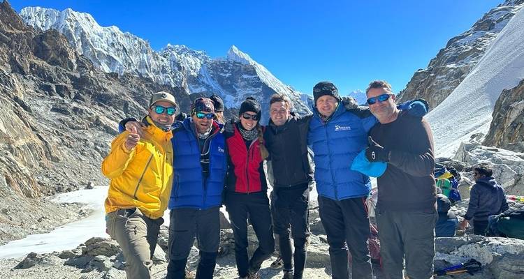 Trek du camp de base de l'Everest par voie terrestre - Sherpa Expedition Teams 1