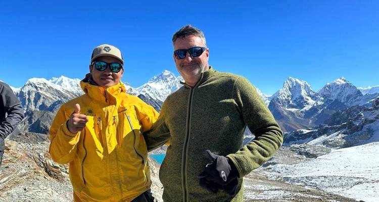Excursión al campamento base del Everest por tierra - Sherpa Expedition & Trekking Pvt. Ltd. 3