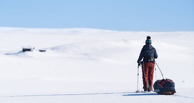 Ski de Trek et plaisirs de l'hiver dans les forêts et collines reculées de Suède - Do the North 4