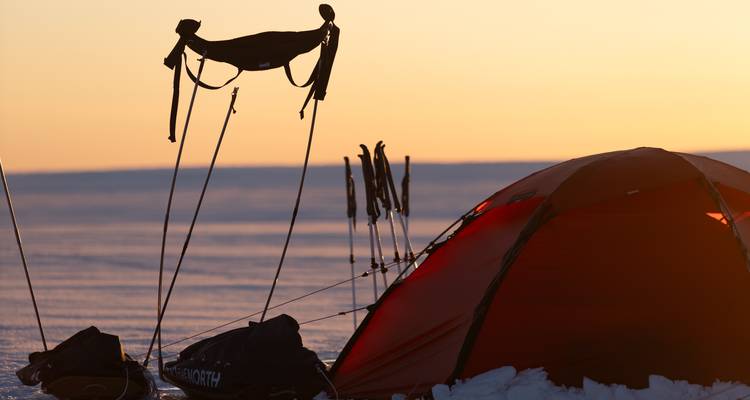 Ski de Trek et plaisirs de l'hiver dans les forêts et collines reculées de Suède - Do the North 9