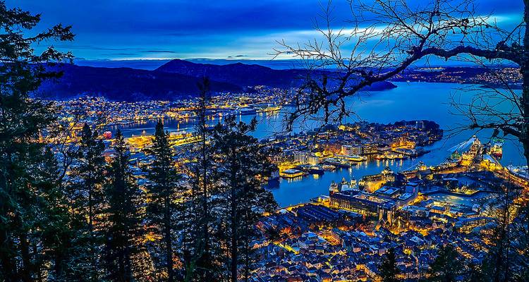 Tailor-Made Private Norway Trip to Chase the Northern Lights - Agate Travel 10