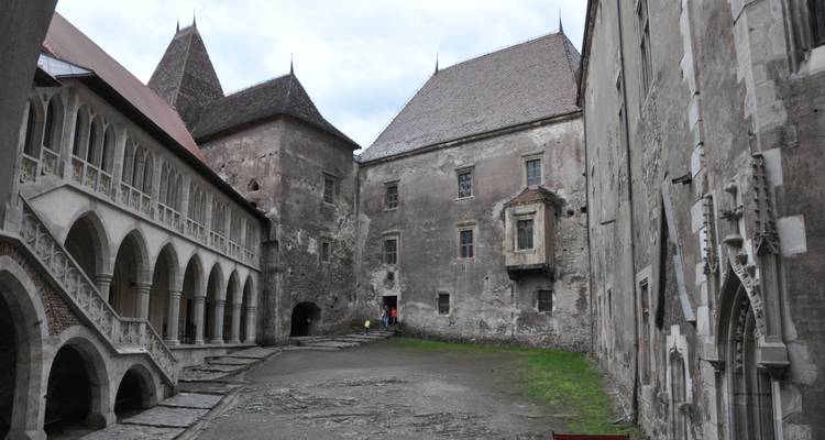 Discover Medieval Transylvania Small Group Tour - 7 days - Active Travel 10