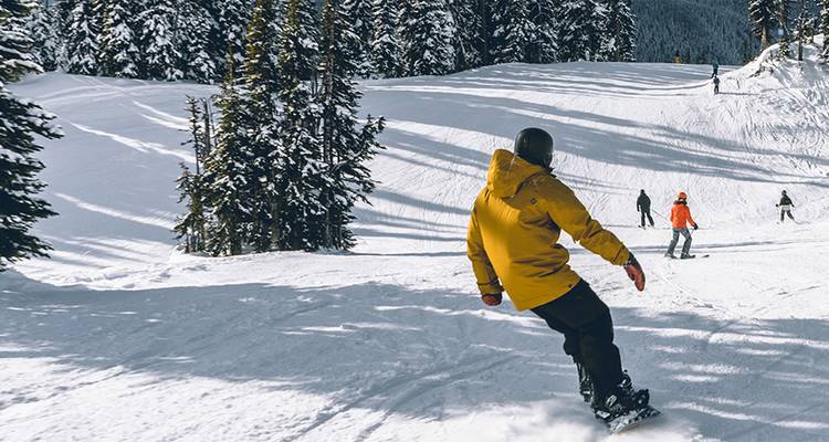 Get Social: Canadian Rockies (Winter) - Topdeck 2