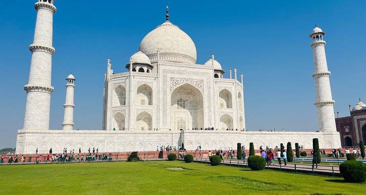 All Inclusive - Taj Mahal and Agra Fort by Superfast Train: Private Day Tour from Delhi - Delight Tours India 4
