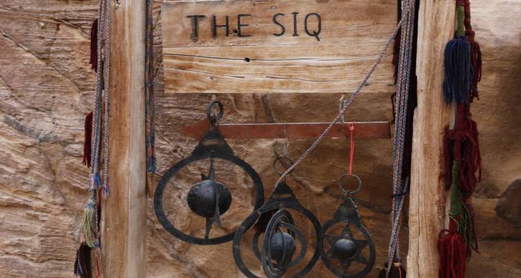 Bord voor 'De Siq' in Petra.