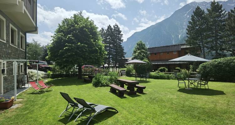 Walking Tour du Mont Blanc - Premium - Exodus Adventure Travels 1