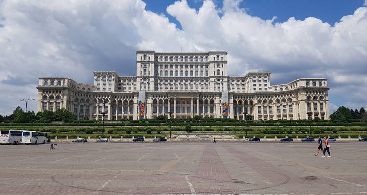 6h Bucharest Communism Private Tour - with Ceausescu Mainson and Parliament Palace - Nicolas Experience Tours 1