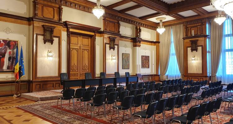 6h Bucharest Communism Private Tour - with Ceausescu Mainson and Parliament Palace - Nicolas Experience Tours 6