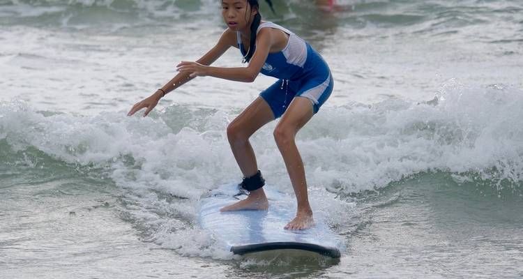 Stage de surf à Phuket pour adolescents - 3 jours - Talay Surf 1