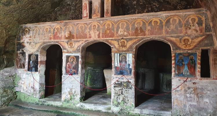 Excursion privée d'une journée en Bulgarie depuis Bucarest - 10- 11h - Veliko Tarnovo et; Arbanasi - Nicolas Experience Tours 9