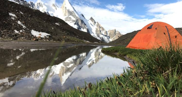 Cuatro campamentos base de 8 000 m en la cordillera del Karakórum Pakistán - Karakoram excursionismo Pakistan 2023 - 24 - Exploria 3