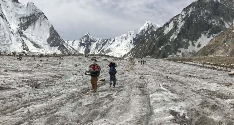 Cuatro campamentos base de 8 000 m en la cordillera del Karakórum Pakistán - Karakoram excursionismo Pakistan 2023 - 24 - Exploria 6