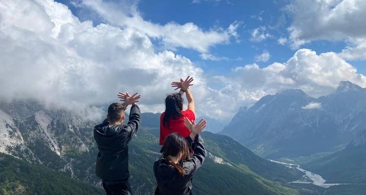 Aventure dans les Alpes albanaises|Tour de randonnée de 4 jours à travers Theth, Valbona Shkoder - Visit Albania  4
