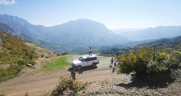 Aventure dans les Alpes albanaises|Tour de randonnée de 4 jours à travers Theth, Valbona Shkoder - Visit Albania  8