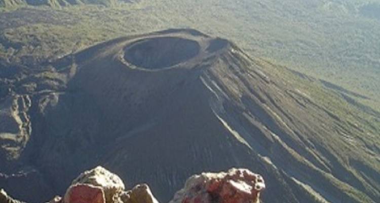 Meilleur itinéraire de randonnée de 3 jours au Mont Meru avec un prix raisonnable. - Africa Natural Tours 2