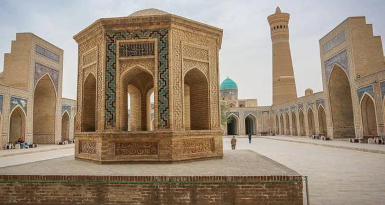 Circuit de 12 jours dans les trois pays d'Asie centrale : Ouzbékistan, Tadjikistan et Kirghizistan - Silk Road Trips 2