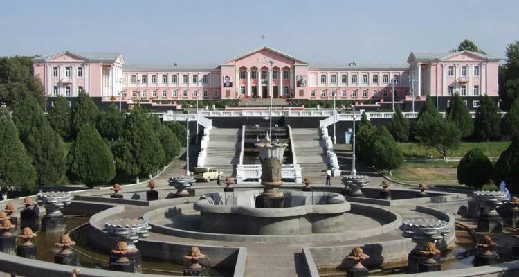 Circuit de 12 jours dans les trois pays d'Asie centrale : Ouzbékistan, Tadjikistan et Kirghizistan - Silk Road Trips 10