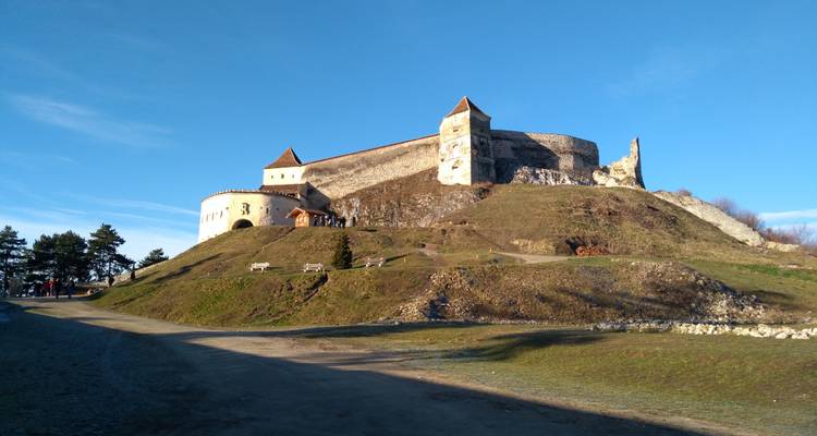 Circuito de un día al castillo de Peles, el castillo de Bran y la Fortaleza de Rasnov desde Brasov - Transylvania Discovery Tours 8