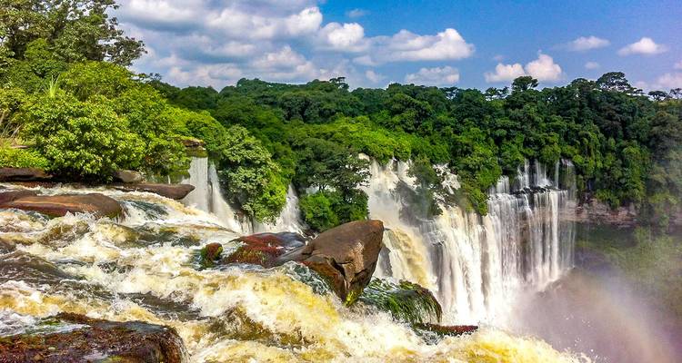 Mejor viaje privado en familia por Angola con cascadas y animales salvajes - Agate Travel 2