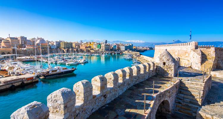 Pedalea por la costa oriental de Creta - Exodus Adventure Travels 6