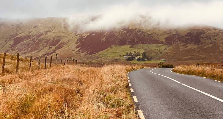 Wild Atlantic Way, Ireland Guided *CYCLE* Tour/Packing (All Inclusive) - Climbing Mountains 10