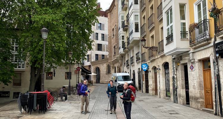Camino de Santiago (Francés) Guided *TREK* (All Inclusive) - Climbing Mountains 6