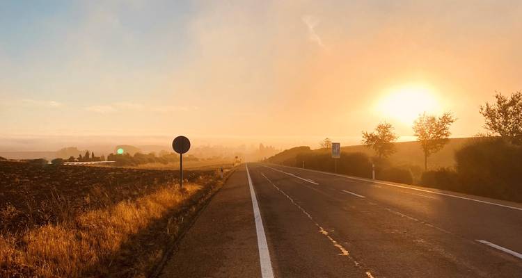 Camino de Santiago (Francés) Guided *CYCLE* Tour/Packing/MTB (All Inclusive) - Climbing Mountains 4