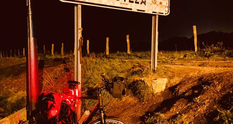 Camino de Santiago (Francés) Guided *CYCLE* Tour/Packing/MTB (All Inclusive) - Climbing Mountains 6