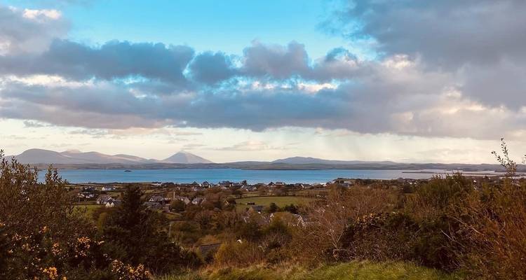 Wild Atlantic Way, Ireland Guided *CYCLE* Tour/Packing (All Inclusive) - Climbing Mountains 6