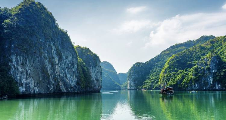 8 Days Explorer Package Tour in Vietnam - LVP Travel 9