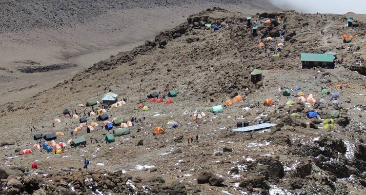 8 días de escalada por la Ruta de Marangu + 2 noches de hotel - kilimanjaro habitas 6