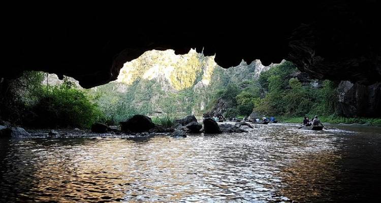 Circuit de 5 jours Hanoi - Ninh Binh - Baie d'Halong - Ha Long Bay Lux Cruises Tours 4