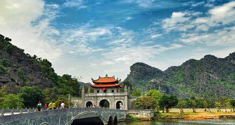 Circuit de 5 jours Hanoi - Ninh Binh - Baie d'Halong - Ha Long Bay Lux Cruises Tours 8