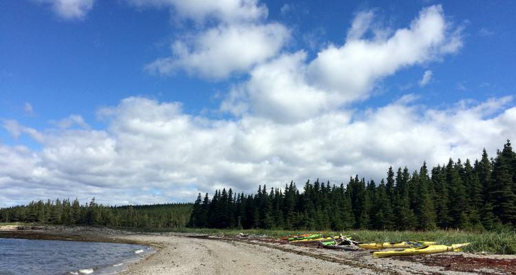 Mingan Archipelago in Sea Kayaking - Quatre Natures 2