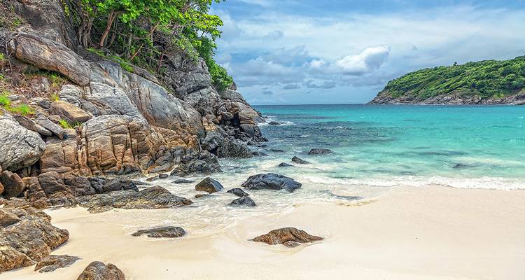 Navega de Ko Phi Phi a Phuket - Intrepid Travel 5
