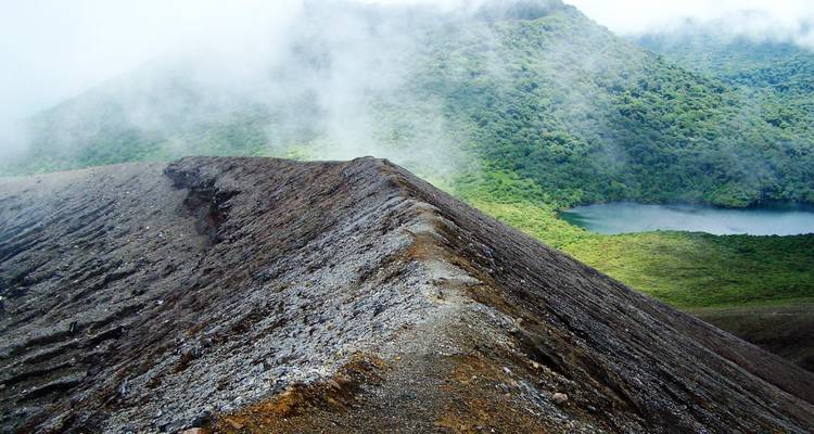 Aventura en los volcanes de Costa Rica - Green World Adventures 1