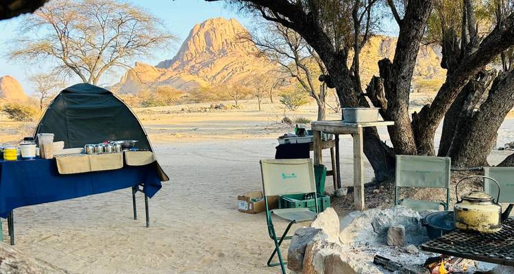 Safari camping de 6 jours à Etosha, Himba et Skeleton Coast - Chameleon Safaris Namibia 1