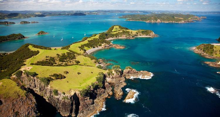 3 Day Experience Winter Northland Tour - Thrifty Tours 2