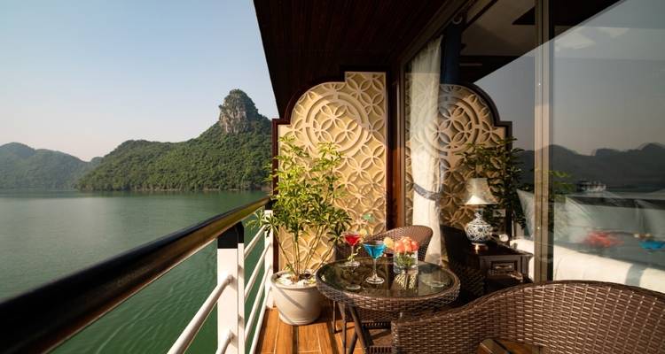 Crucero de 5 estrellas de 2 días Bahía de Ha Long - Bahía de Lan Ha - Balcón y comidas - Indochina Today Travel 9