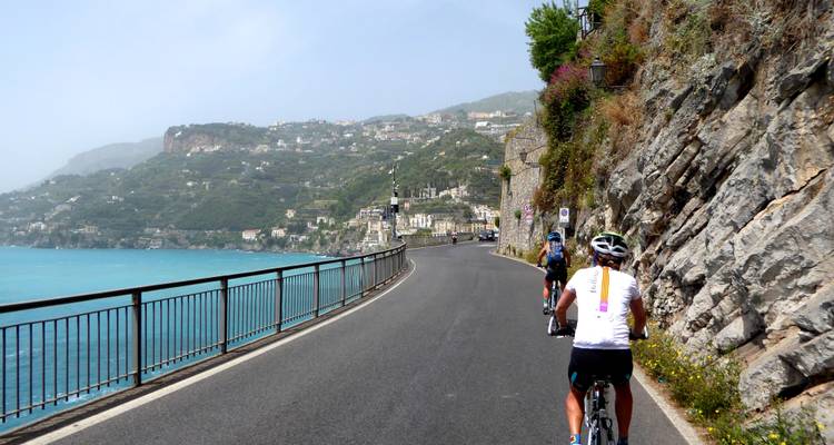 L'Italie en vélo électrique, de côte à côte : Des Pouilles à la Côte Amalfitaine - Exodus Adventure Travels 1